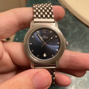Skagen Denmark Unisex Silver & Dark Blue Wrist Watch, Stainless Steel Band #106S